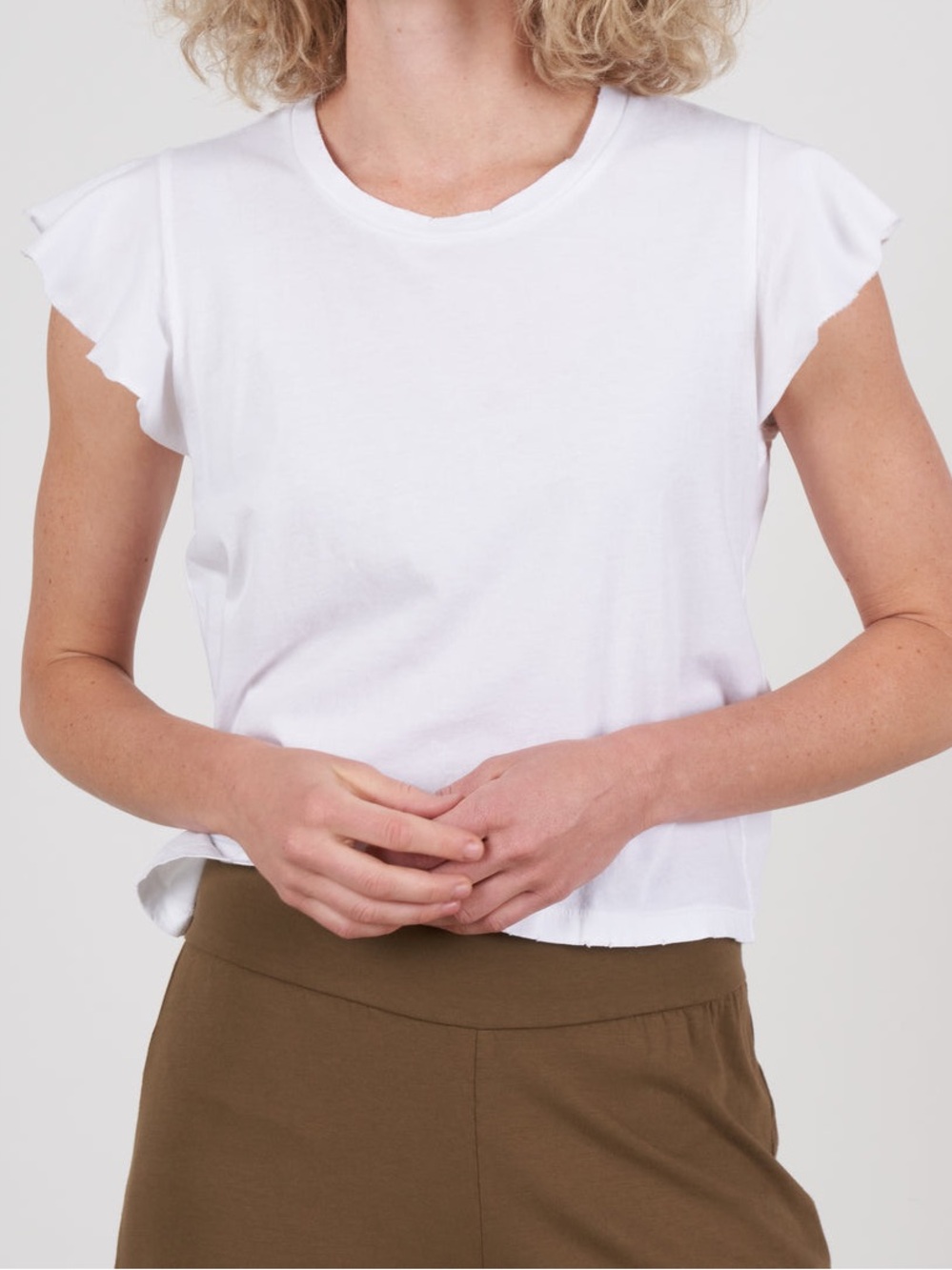 AMO Flutter White Tee Ruffled Sleeves Distressed Neckline & Hem Small NWT